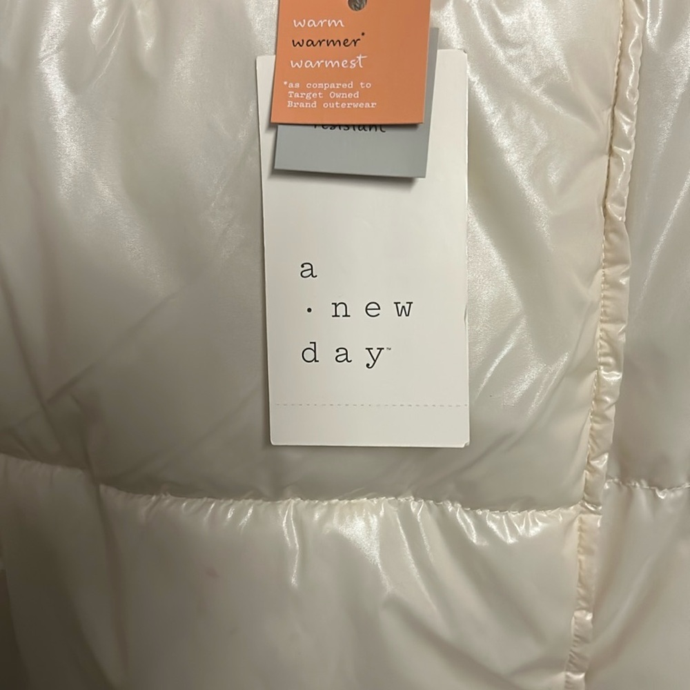 NWT Cream Puffer Jacket - Picture 8 of 11